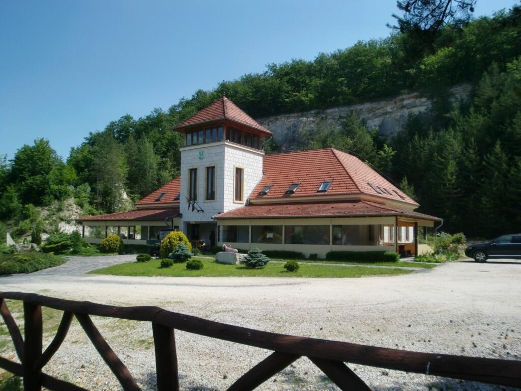 Fehér Szikla Jagdhaus